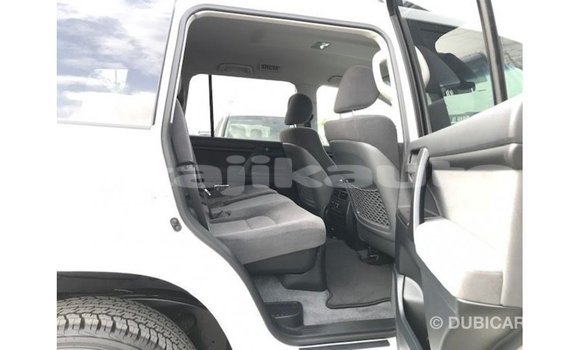 Buy Import Toyota Land Cruiser White Car in Import - Dubai in Dushanbe Buy Import Toyota Land Cruiser White Car in Import - Dubai in Dushanbe