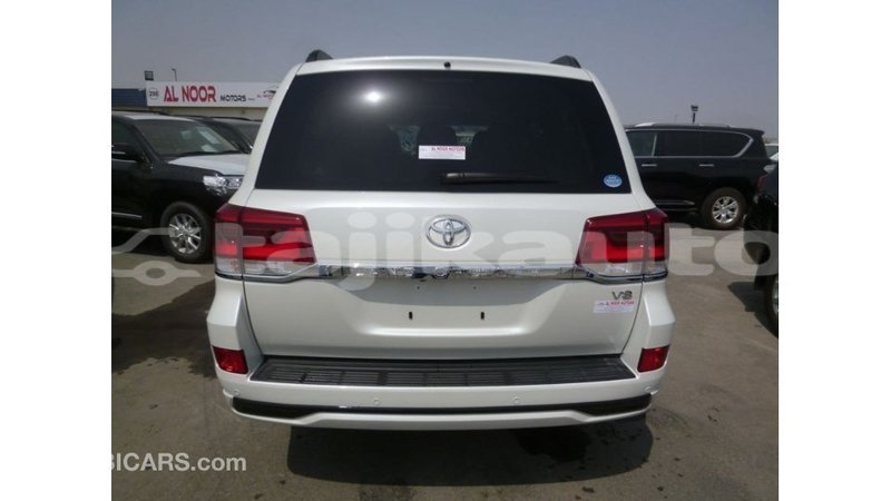Big with watermark toyota land cruiser dushanbe import dubai 2679