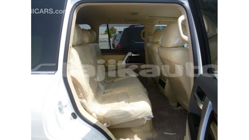 Big with watermark toyota land cruiser dushanbe import dubai 2679