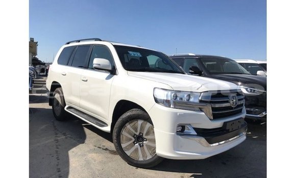 Buy Import Toyota Land Cruiser White Car in Import - Dubai in Dushanbe Buy Import Toyota Land Cruiser White Car in Import - Dubai in Dushanbe