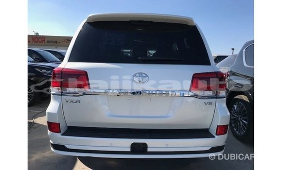 Buy Import Toyota Land Cruiser White Car in Import - Dubai in Dushanbe Buy Import Toyota Land Cruiser White Car in Import - Dubai in Dushanbe