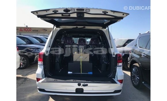 Buy Import Toyota Land Cruiser White Car in Import - Dubai in Dushanbe Buy Import Toyota Land Cruiser White Car in Import - Dubai in Dushanbe