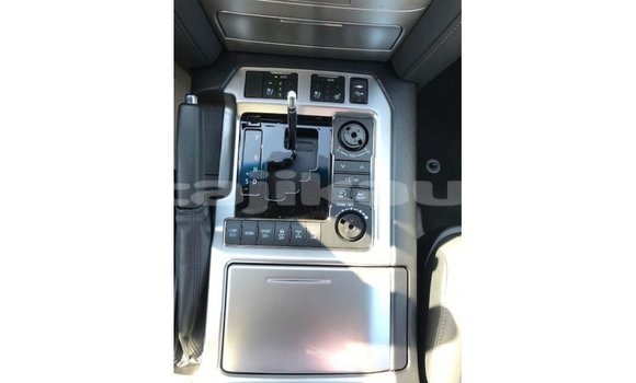 Buy Import Toyota Land Cruiser White Car in Import - Dubai in Dushanbe Buy Import Toyota Land Cruiser White Car in Import - Dubai in Dushanbe