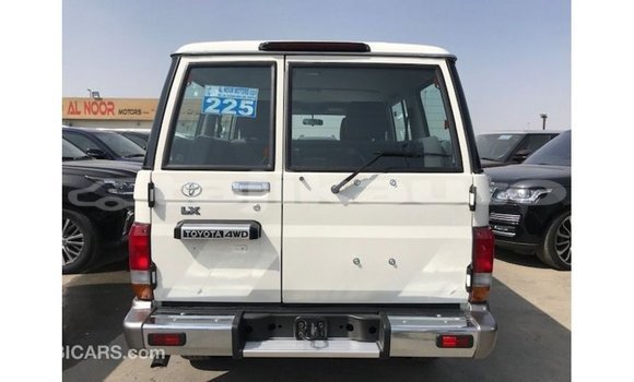 Buy Import Toyota Land Cruiser White Car in Import - Dubai in Dushanbe Buy Import Toyota Land Cruiser White Car in Import - Dubai in Dushanbe
