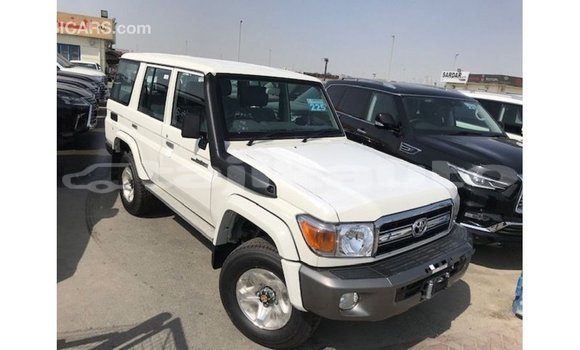 Buy Import Toyota Land Cruiser White Car in Import - Dubai in Dushanbe Buy Import Toyota Land Cruiser White Car in Import - Dubai in Dushanbe