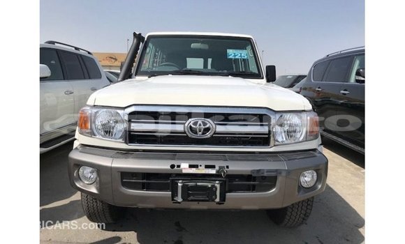 Buy Import Toyota Land Cruiser White Car in Import - Dubai in Dushanbe Buy Import Toyota Land Cruiser White Car in Import - Dubai in Dushanbe