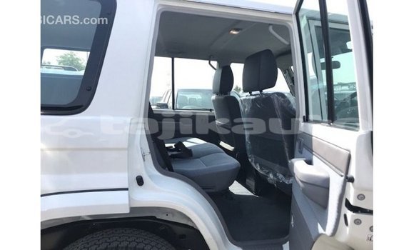 Buy Import Toyota Land Cruiser White Car in Import - Dubai in Dushanbe Buy Import Toyota Land Cruiser White Car in Import - Dubai in Dushanbe
