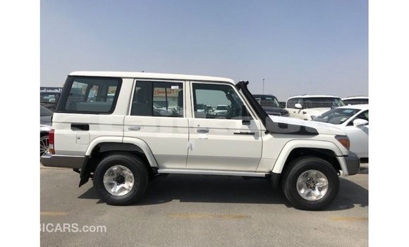 Buy Import Toyota Land Cruiser White Car in Import - Dubai in Dushanbe Buy Import Toyota Land Cruiser White Car in Import - Dubai in Dushanbe