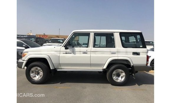 Buy Import Toyota Land Cruiser White Car in Import - Dubai in Dushanbe Buy Import Toyota Land Cruiser White Car in Import - Dubai in Dushanbe