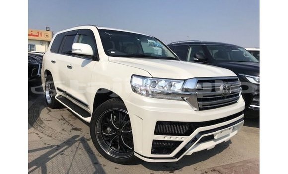 Buy Import Toyota Land Cruiser White Car in Import - Dubai in Dushanbe Buy Import Toyota Land Cruiser White Car in Import - Dubai in Dushanbe