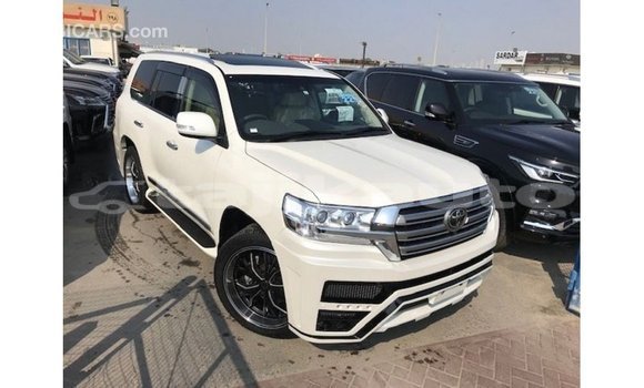 Buy Import Toyota Land Cruiser White Car in Import - Dubai in Dushanbe Buy Import Toyota Land Cruiser White Car in Import - Dubai in Dushanbe