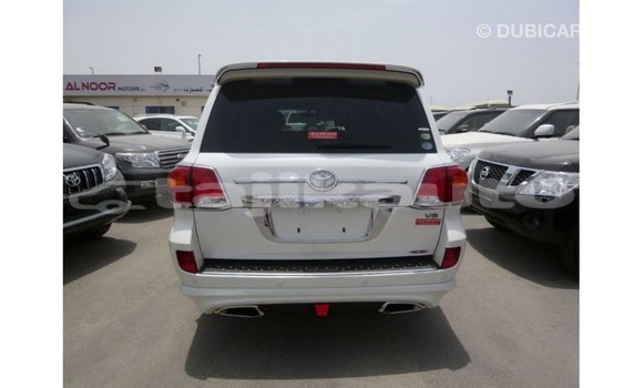 Buy Import Toyota Land Cruiser White Car in Import - Dubai in Dushanbe Buy Import Toyota Land Cruiser White Car in Import - Dubai in Dushanbe