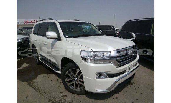 Buy Import Toyota Land Cruiser White Car in Import - Dubai in Dushanbe Buy Import Toyota Land Cruiser White Car in Import - Dubai in Dushanbe