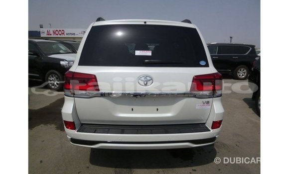 Buy Import Toyota Land Cruiser White Car in Import - Dubai in Dushanbe Buy Import Toyota Land Cruiser White Car in Import - Dubai in Dushanbe