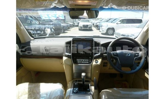 Buy Import Toyota Land Cruiser White Car in Import - Dubai in Dushanbe Buy Import Toyota Land Cruiser White Car in Import - Dubai in Dushanbe