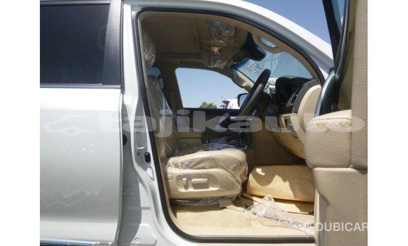 Buy Import Toyota Land Cruiser White Car in Import - Dubai in Dushanbe Buy Import Toyota Land Cruiser White Car in Import - Dubai in Dushanbe