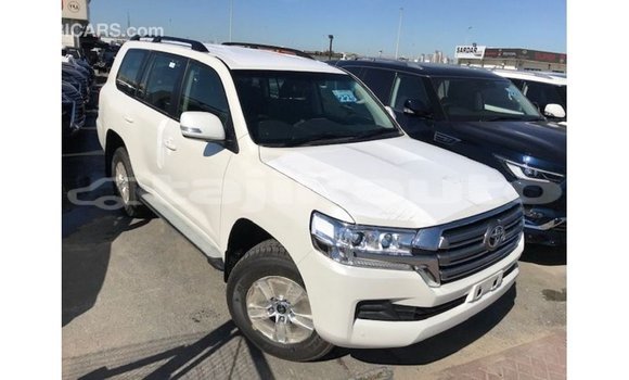 Buy Import Toyota Land Cruiser White Car in Import - Dubai in Dushanbe Buy Import Toyota Land Cruiser White Car in Import - Dubai in Dushanbe