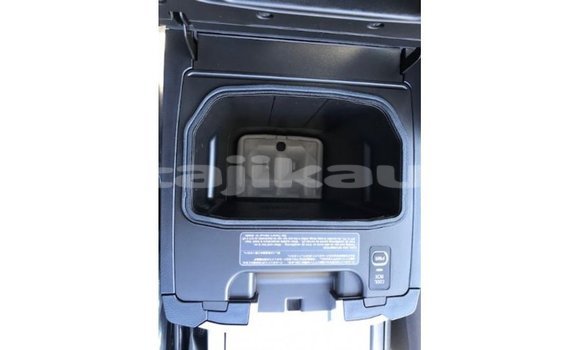 Buy Import Toyota Land Cruiser White Car in Import - Dubai in Dushanbe Buy Import Toyota Land Cruiser White Car in Import - Dubai in Dushanbe