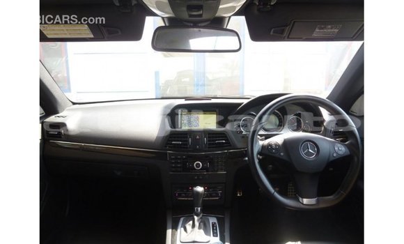 Buy Import Mercedes-Benz 190 Other Car in Import - Dubai in Dushanbe Buy Import Mercedes-Benz 190 Other Car in Import - Dubai in Dushanbe