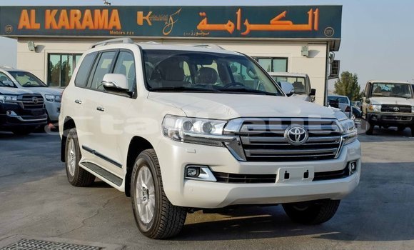 Buy Import Toyota Land Cruiser White Car in Import - Dubai in Dushanbe Buy Import Toyota Land Cruiser White Car in Import - Dubai in Dushanbe