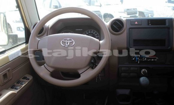 Buy Import Toyota Land Cruiser Beige Car in Import - Dubai in Dushanbe Buy Import Toyota Land Cruiser Beige Car in Import - Dubai in Dushanbe
