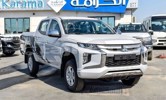 Buy Import Mitsubishi L200 White Car in Import - Dubai in Dushanbe Buy Import Mitsubishi L200 White Car in Import - Dubai in Dushanbe