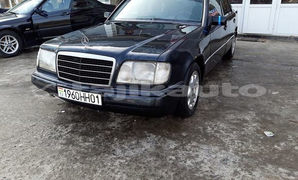 Buy Used Mercedes-Benz E-klasse Black Car in Dushanbe in Dushanbe