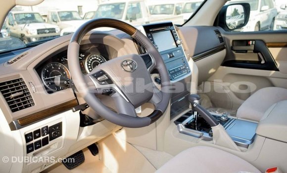 Buy Import Toyota Land Cruiser White Car in Import - Dubai in Dushanbe Buy Import Toyota Land Cruiser White Car in Import - Dubai in Dushanbe