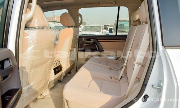 Buy Import Toyota Land Cruiser White Car in Import - Dubai in Dushanbe Buy Import Toyota Land Cruiser White Car in Import - Dubai in Dushanbe