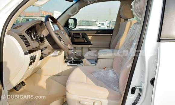 Buy Import Toyota Land Cruiser White Car in Import - Dubai in Dushanbe Buy Import Toyota Land Cruiser White Car in Import - Dubai in Dushanbe