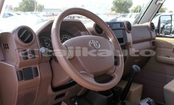 Buy Import Toyota Land Cruiser Beige Car in Import - Dubai in Dushanbe Buy Import Toyota Land Cruiser Beige Car in Import - Dubai in Dushanbe