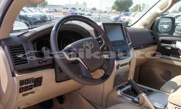 Buy Import Toyota Land Cruiser White Car in Import - Dubai in Dushanbe Buy Import Toyota Land Cruiser White Car in Import - Dubai in Dushanbe