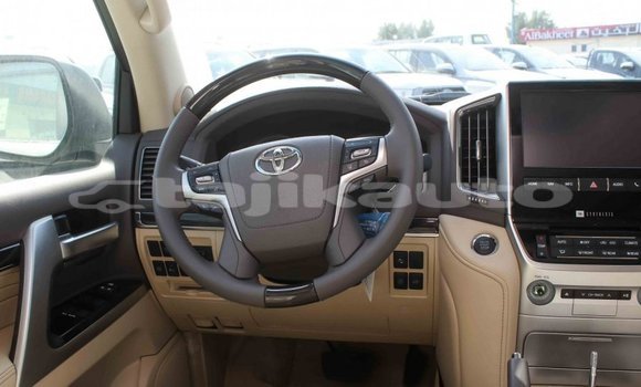 Buy Import Toyota Land Cruiser White Car in Import - Dubai in Dushanbe Buy Import Toyota Land Cruiser White Car in Import - Dubai in Dushanbe