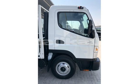 Buy Import Mitsubishi Carisma White Car in Import - Dubai in Dushanbe Buy Import Mitsubishi Carisma White Car in Import - Dubai in Dushanbe
