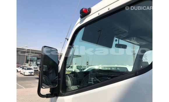 Buy Import Mitsubishi Carisma White Car in Import - Dubai in Dushanbe Buy Import Mitsubishi Carisma White Car in Import - Dubai in Dushanbe