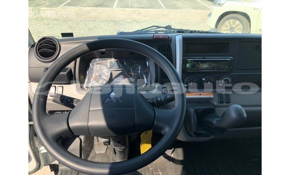 Buy Import Mitsubishi Carisma White Car in Import - Dubai in Dushanbe Buy Import Mitsubishi Carisma White Car in Import - Dubai in Dushanbe