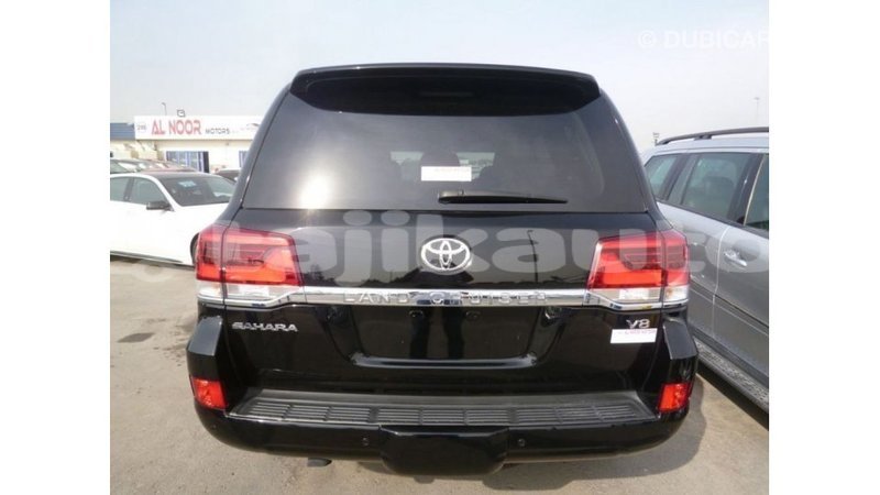 Big with watermark toyota land cruiser dushanbe import dubai 2743