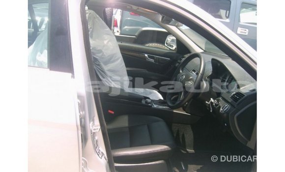 Buy Import Mercedes-Benz 190 Other Car in Import - Dubai in Dushanbe Buy Import Mercedes-Benz 190 Other Car in Import - Dubai in Dushanbe