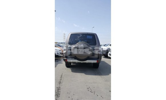 Buy Import Mitsubishi Pajero Brown Car in Import - Dubai in Dushanbe Buy Import Mitsubishi Pajero Brown Car in Import - Dubai in Dushanbe