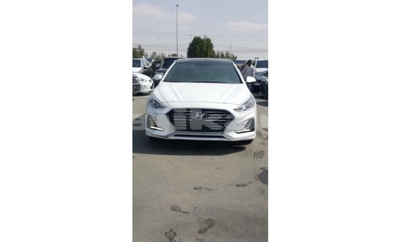 Buy Import Hyundai Sonata White Car in Import - Dubai in Dushanbe Buy Import Hyundai Sonata White Car in Import - Dubai in Dushanbe