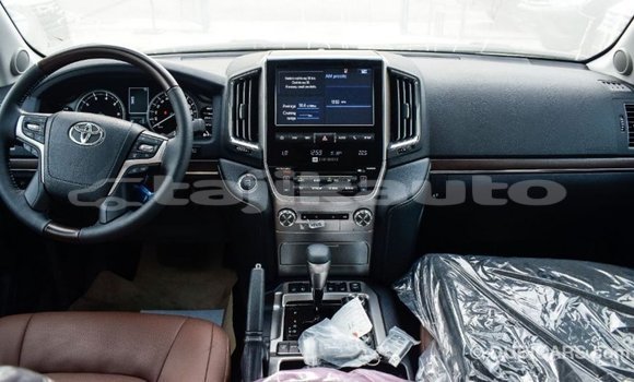 Buy Import Toyota Land Cruiser White Car in Import - Dubai in Dushanbe Buy Import Toyota Land Cruiser White Car in Import - Dubai in Dushanbe