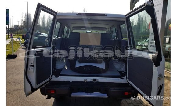 Buy Import Toyota Land Cruiser White Car in Import - Dubai in Dushanbe Buy Import Toyota Land Cruiser White Car in Import - Dubai in Dushanbe