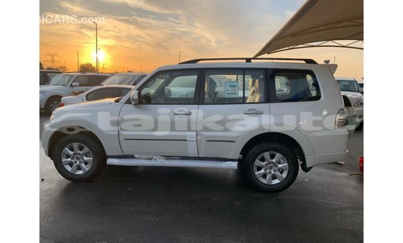 Buy Import Mitsubishi Pajero Black Car in Import - Dubai in Dushanbe Buy Import Mitsubishi Pajero Black Car in Import - Dubai in Dushanbe
