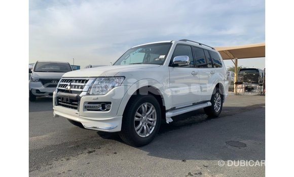 Buy Import Mitsubishi Pajero White Car in Import - Dubai in Dushanbe Buy Import Mitsubishi Pajero White Car in Import - Dubai in Dushanbe