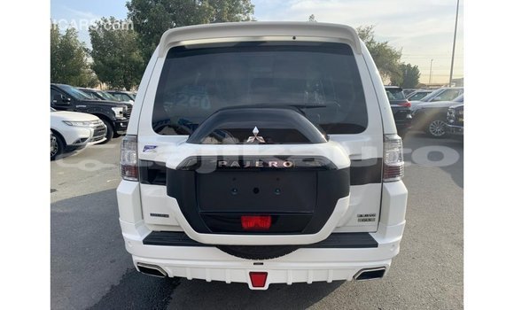 Buy Import Mitsubishi Pajero White Car in Import - Dubai in Dushanbe Buy Import Mitsubishi Pajero White Car in Import - Dubai in Dushanbe