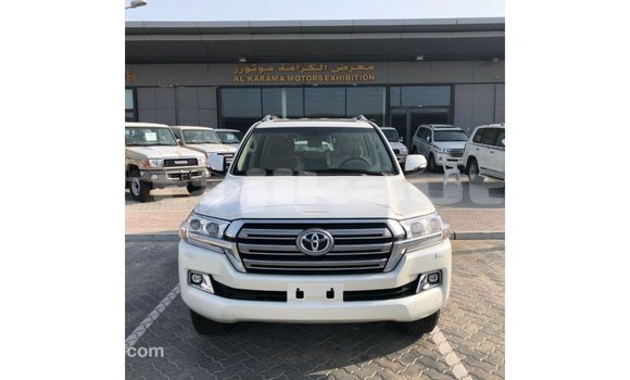 Buy Import Toyota Land Cruiser White Car in Import - Dubai in Dushanbe Buy Import Toyota Land Cruiser White Car in Import - Dubai in Dushanbe