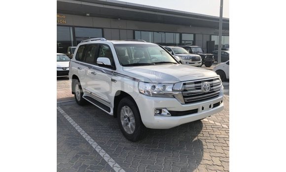 Buy Import Toyota Land Cruiser White Car in Import - Dubai in Dushanbe Buy Import Toyota Land Cruiser White Car in Import - Dubai in Dushanbe