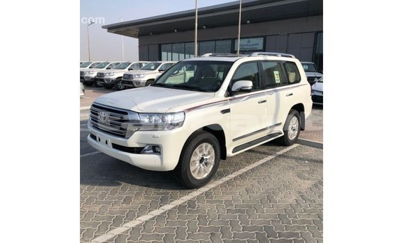 Buy Import Toyota Land Cruiser White Car in Import - Dubai in Dushanbe Buy Import Toyota Land Cruiser White Car in Import - Dubai in Dushanbe