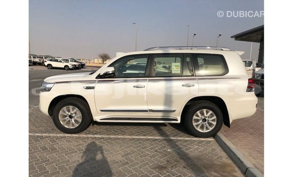 Buy Import Toyota Land Cruiser White Car in Import - Dubai in Dushanbe Buy Import Toyota Land Cruiser White Car in Import - Dubai in Dushanbe