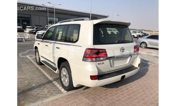 Buy Import Toyota Land Cruiser White Car in Import - Dubai in Dushanbe Buy Import Toyota Land Cruiser White Car in Import - Dubai in Dushanbe